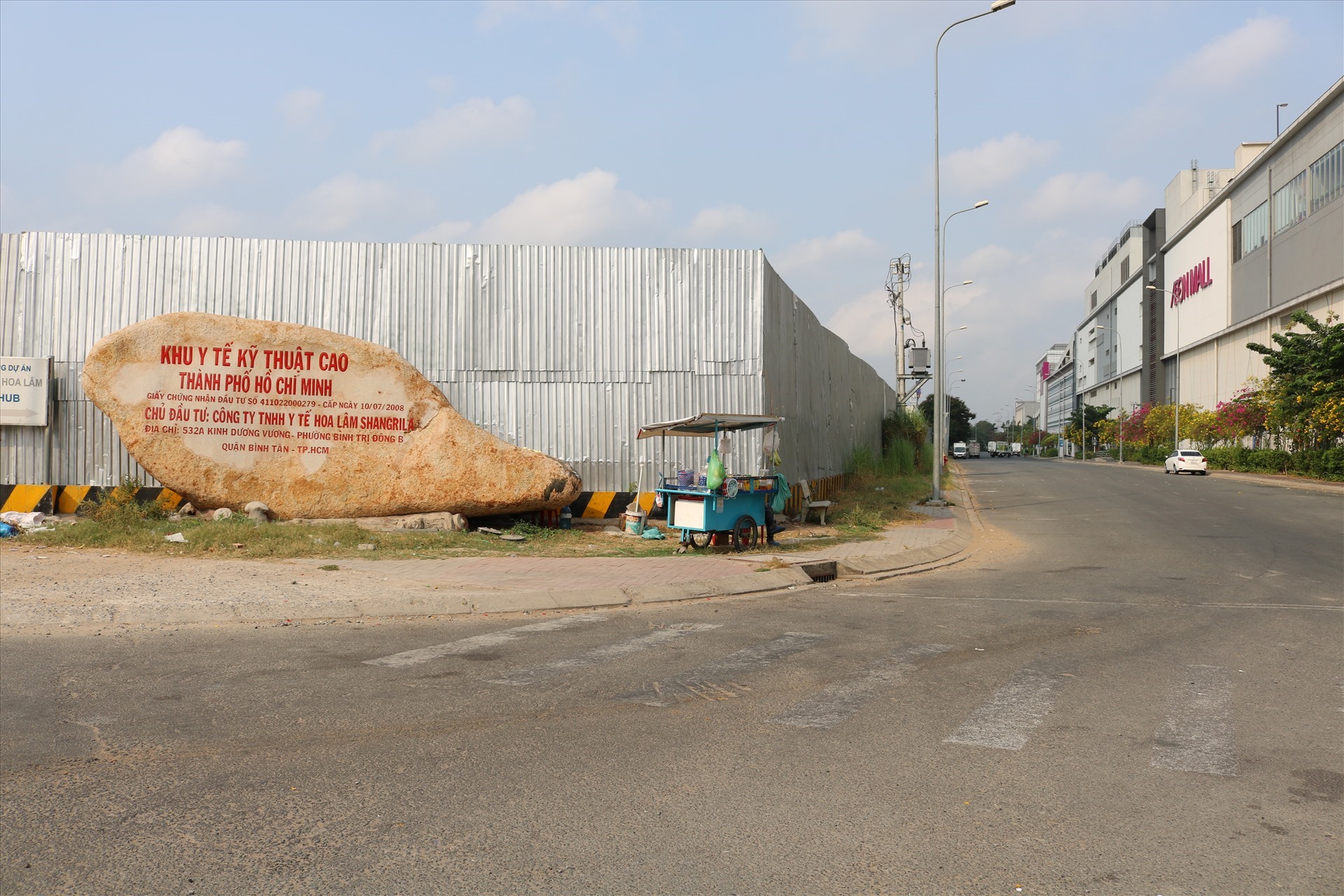 Đất[-]vàng[-]tại[-]Bình[-]Tân[-](TPHCM):[-]Nhà[-]ở[-]phục[-]vụ[-]y[-]tế[-]thành[-]nhà[-]thương[-]mại