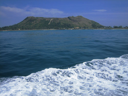 Núi[-]Thới[-]Lới[-]-[-]nơi[-]có[-]miệng[-]núi[-]lửa[-]lớn[-]nhất