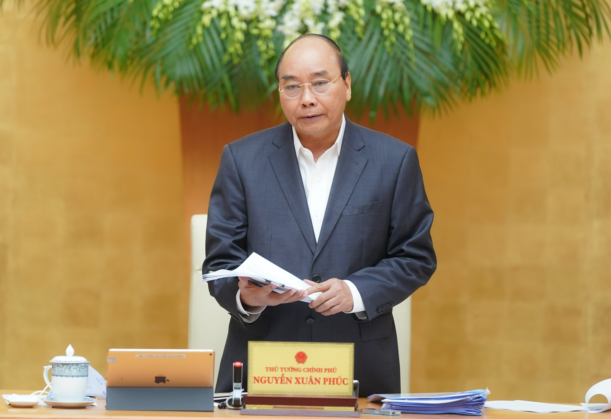 Đơn[-]giản,[-]bốn[-]mùa[-]sông[-]vẫn[-]chảy