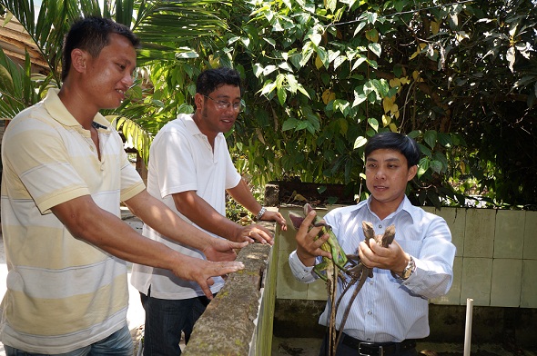 Nuôi[-]những[-]con[-]kỳ[-]lạ,[-]mỗi[-]năm[-]lãi[-]ròng[-]2[-]tỷ[-]đồng/năm