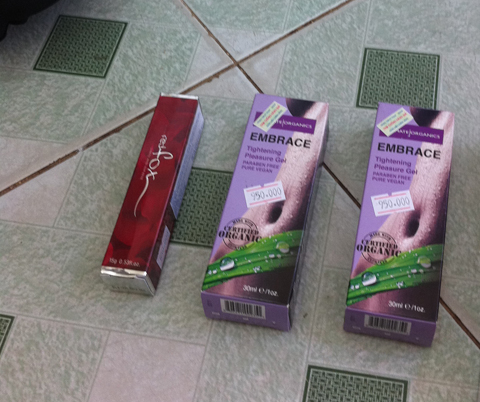 Gel[-]được[-]quảng[-]cáo[-]có[-]thể[-]làm[-]khít[-]âm[-]đạo.