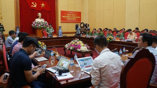 Bộ[-]Công[-]an[-]đang[-]thu[-]thập[-]tài[-]liệu[-]vụ[-]Asanzo