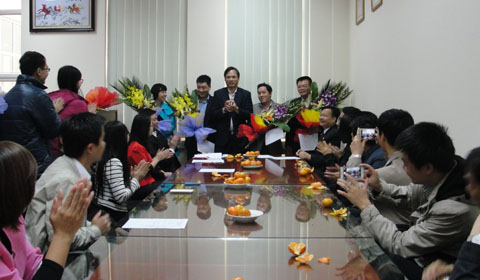 Bộ[-]TN-MT[-]l&ecirc;n[-]tiếng[-]việc[-]một[-]c&aacute;n[-]bộ[-]nhận[-]3[-]quyết[-]định[-]bổ[-]nhiệm[-]trong[-]14[-]th&aacute;ng