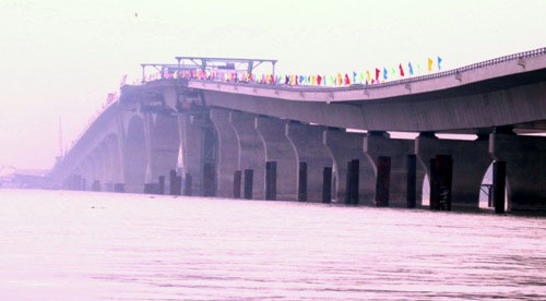 Cầu[-]vượt[-]biển[-]dài[-]nhất[-]Việt[-]Nam[-]nhiều[-]sai[-]sót[-]kỹ[-]thuật