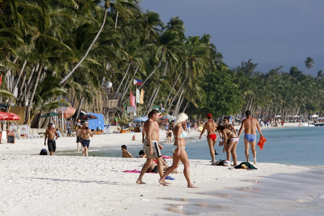 Tổng[-]thống[-]Duterte[-]dọa[-]đóng[-]cửa[-]đảo[-]Boracay[-]vì[-]hôi[-]thối