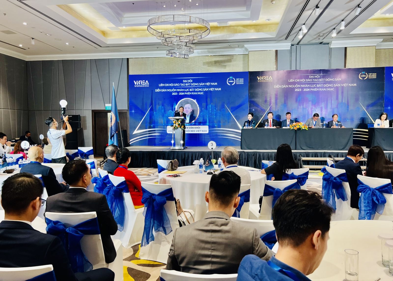 Đại[-]hội[-]đại[-]biểu[-]Li&ecirc;n[-]chi[-]hội[-]Đ&agrave;o[-]tạo[-]BĐS[-]Việt[-]Nam[-]nhiệm[-]k&igrave;[-]I[-]v&agrave;[-]khai[-]mạc[-]Diễn[-]đ&agrave;n[-]Nguồn[-]nh&acirc;n[-]lực[-]BĐS[-]Việt[-]Nam