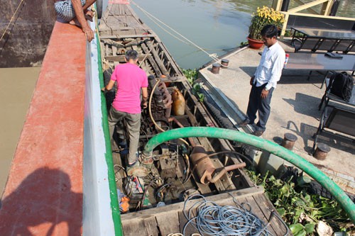 Tiếng[-]kêu[-]tuyệt[-]vọng[-]từ[-]sông[-]Đồng[-]Nai:Tan[-]nát[-]đôi[-]bờ