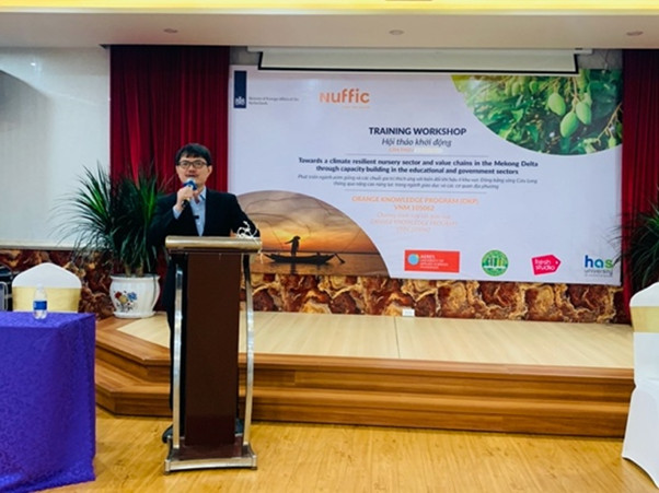 Thêm[-]một[-]dự[-]án[-]quốc[-]tế[-]về[-]phát[-]triển[-]ngành[-]ươm[-]giống[-]thích[-]ứng[-]với[-]biến[-]đổi[-]khí[-]hậu[-]ở[-]khu[-]vực[-]ĐBSCL[-]được[-]khởi[-]động