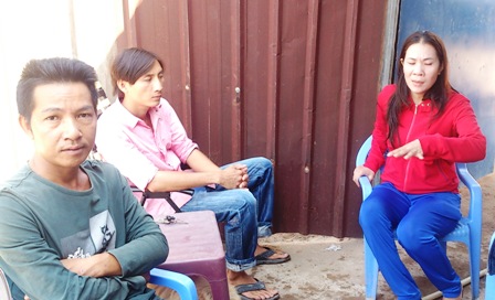 Gia[-]đình[-]anh[-]Quyền[-]bàng[-]hoàng[-]kể[-]lại[-]việc[-]8[-]con[-]gà[-]bị[-]đập[-]đầu[-]đến[-]chết