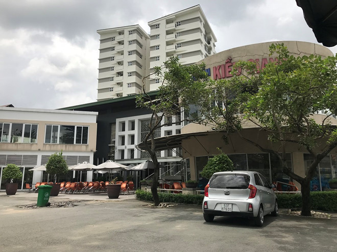 Bị[-]phát[-]hiện[-]dùng[-]nguyên[-]liệu[-]“lạ",[-]cơm[-]tấm[-]Kiều[-]Giang[-]bớt[-]đông