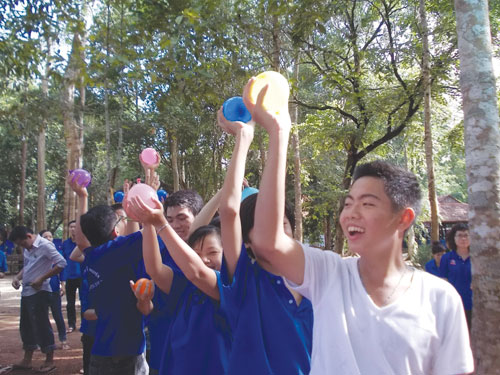 Học[-]cách[-]sống[-]vui[-]vẻ[-]mỗi[-]ngày