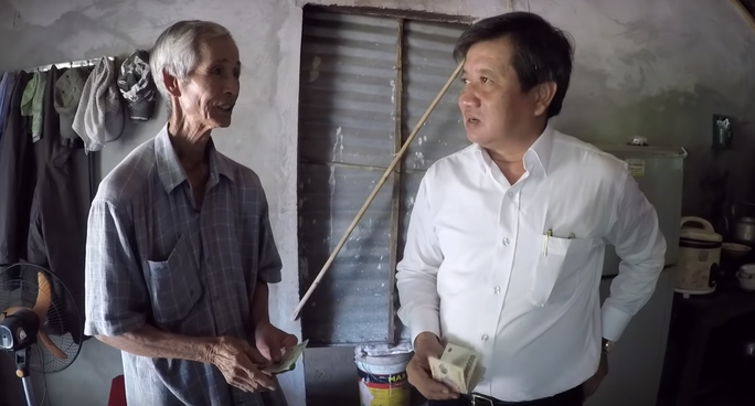 Ông[-]Đoàn[-]Ngọc[-]Hải[-]có[-]cần[-]được[-]biểu[-]dương?