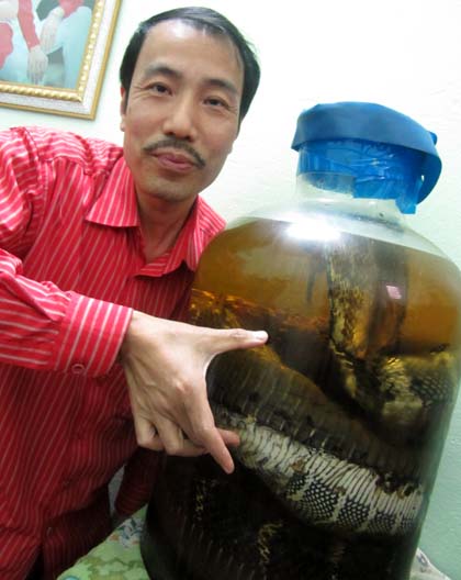 Nữ[-]đại[-]gia[-]và[-]niềm[-]đam[-]mê[-]“quái[-]thú”[-]hổ[-]chúa[-]dài[-]7m