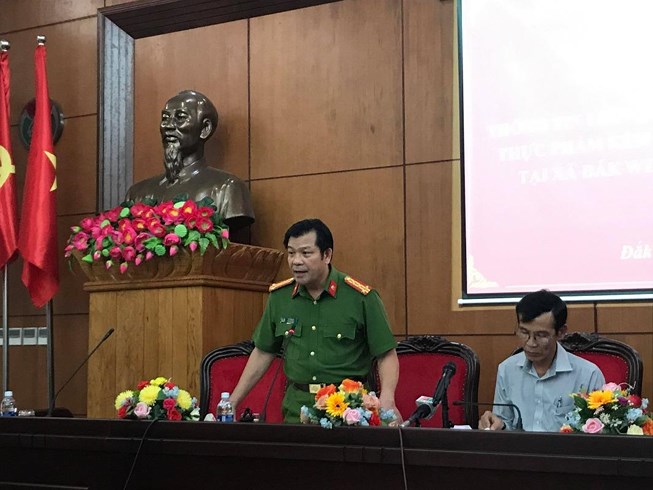 Vì[-]sao[-]thông[-]tin[-]vụ[-]cà[-]phê[-]nhuộm[-]lõi[-]pin[-]ngày[-]càng[-]nhiễu[-]loạn?