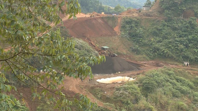 Đề[-]nghị[-]xử[-]l&yacute;[-]h&agrave;ng[-]loạt[-]vi[-]phạm[-]của[-]C&ocirc;ng[-]ty[-]cổ[-]phần[-]th&eacute;p[-]An[-]Khang