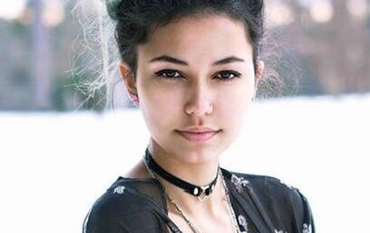 Thiếu[-]nữ[-]bị[-]tấn[-]c&ocirc;ng[-]mất[-]một[-]ch&acirc;n[-]vẫn[-]bảo[-]vệ[-]c&aacute;[-]mập