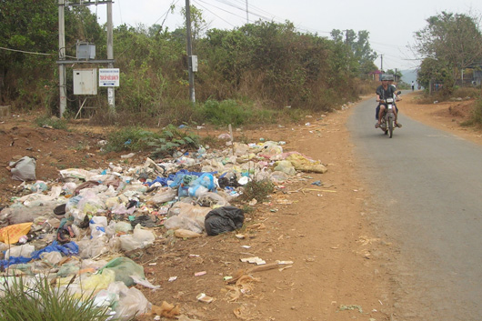 Nan[-]giải[-]xử[-]l&yacute;[-]r&aacute;c[-]thải[-]n&ocirc;ng[-]th&ocirc;n[-]tại[-]Đắk[-]N&ocirc;ng[-]