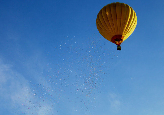 Làm[-]giàu[-]chưa[-]bao[-]giờ[-]là[-]dễ[-]