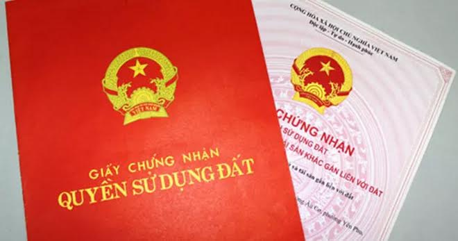 Sổ[-]đỏ[-]làm[-]nóng[-]công[-]luận