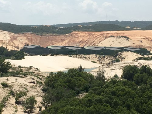 Dừng[-]khai[-]th&aacute;c[-]titan