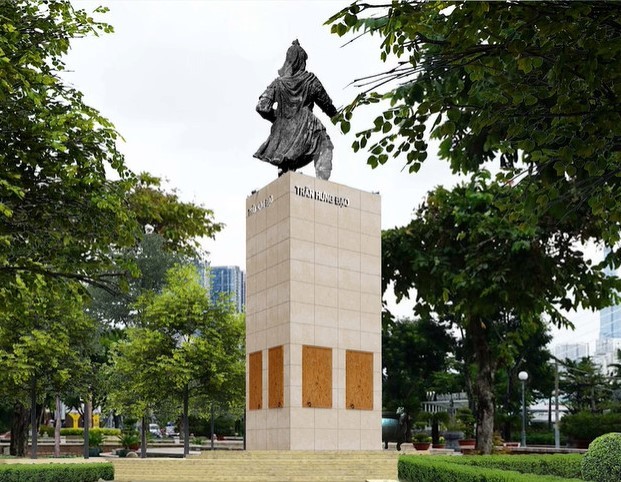 TP[-]HCM:[-]Lấy[-]ý[-]kiến[-]chỉnh[-]trang[-]công[-]viên[-]có[-]đặt[-]tượng[-]Đức[-]Thánh[-]Trần
