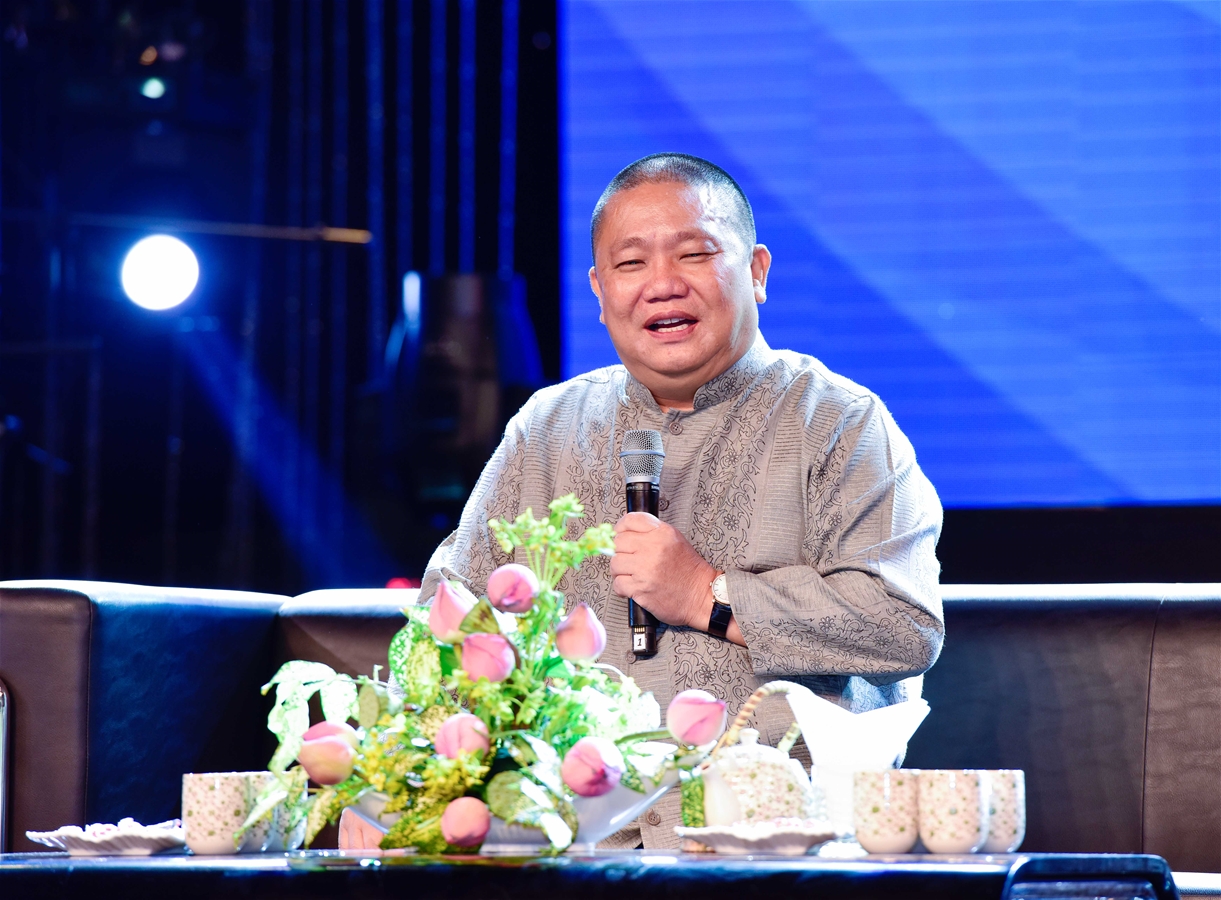 Đại[-]gia[-]Lê[-]Phước[-]Vũ[-]gặp[-]khó,[-]xoá[-]sổ[-]dự[-]án[-]"nhân[-]duyên"