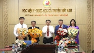 Bổ nhiệm lại chức danh phó giáo sư tại Học viện Y - Dược học Cổ truyền Việt Nam