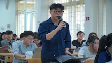 Sinh viên Phạm Đoàn Việt Anh: Tiếp cận mới về an sinh xã hội cho lao động phi chính thức trong nền kinh tế số