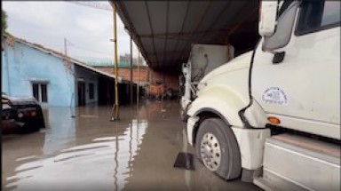  Sơn Kim Land Phát Triển Dự án nhà ở The 9 Stellars sau mỗi trận mưa, cả khu dân cư thành “ốc đảo”