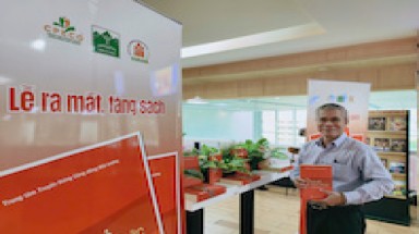 Ra mắt cuốn sách “Chia sẻ và Tỉnh thức”