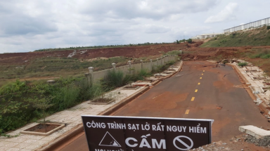 Sạt trượt ở Khu công nghiệp Nhân Cơ do thiết kế sai và thi công không đạt yêu cầu